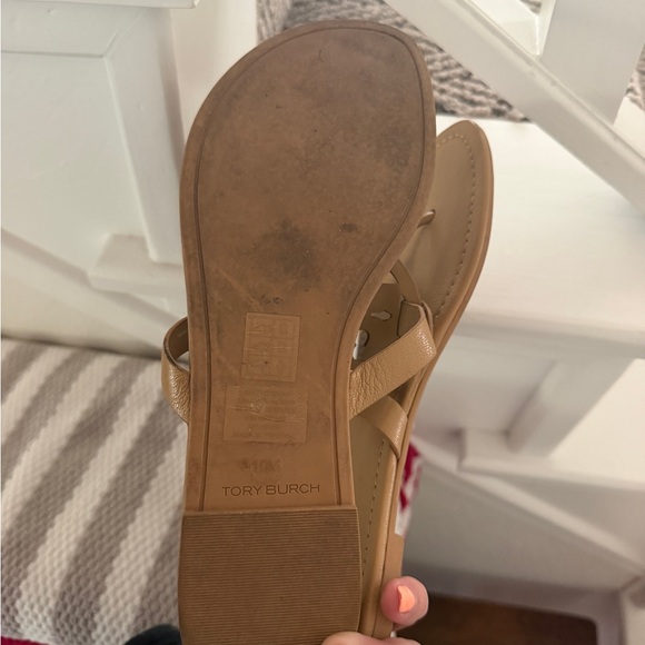 Tory Burch Miller Deco Sandal Tan Leather Logo with Gold Medallion - Picture 2 of 4